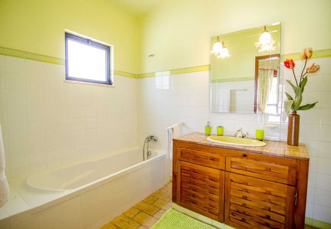 Villa em Loulé - Casa da Avó | 6 Quartos | Casa de Campo | Almancil Villa em Loulé - Casa da Avó | 6 Quartos | Casa de Campo | Almancil