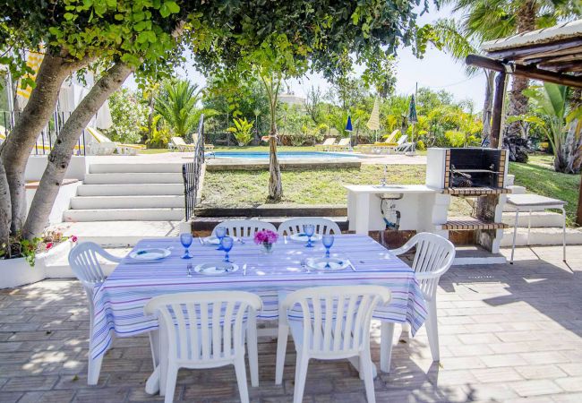 Villa em Almancil - Quinta da Ilda | 6 Quartos | Casa Típica | Almancil 