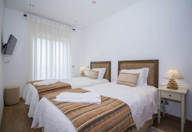 Casa rural em Estoi - Casa Serena | 6 Quartos | Casa de Campo | Estoi Casa rural em Estoi - Casa Serena | 6 Quartos | Casa de Campo | Estoi