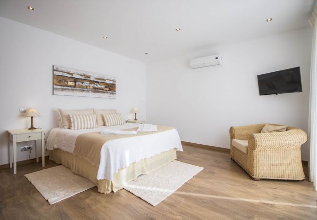 Casa rural em Estoi - Casa Serena | 6 Quartos | Casa de Campo | Estoi Casa rural em Estoi - Casa Serena | 6 Quartos | Casa de Campo | Estoi