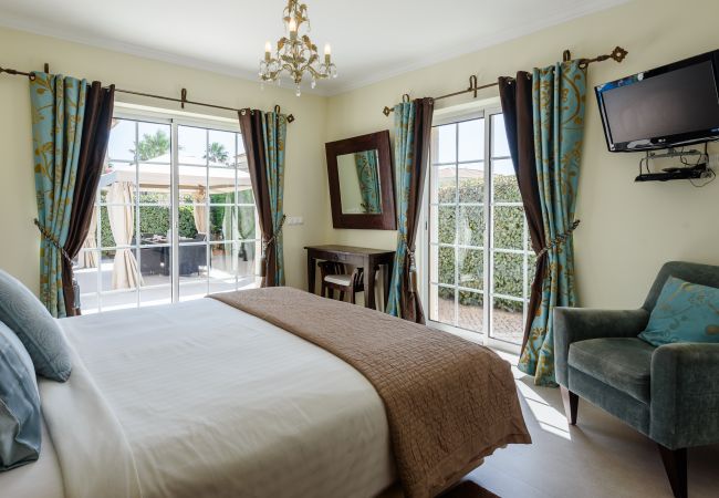 Villa em Quinta do Lago - Casa Lago- Quinta do Lago Villa em Quinta do Lago - Casa Lago- Quinta do Lago