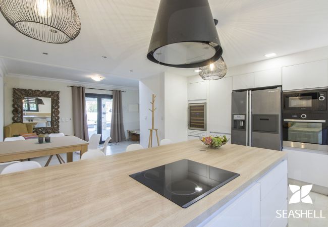 Villa em Loulé - Villa Isabelle | 4 Quartos | Privacidade Total | Loulé Villa em Loulé - Villa Isabelle | 4 Quartos | Privacidade Total | Loulé
