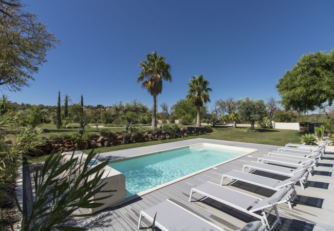 Villa em Loulé - Villa Isabelle | 4 Quartos | Privacidade Total | Loulé Villa em Loulé - Villa Isabelle | 4 Quartos | Privacidade Total | Loulé