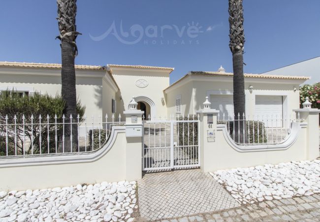 Villa em Vilamoura - Villa Magellan | 4 Quartos | Frente Golfe | Vilamoura Villa em Vilamoura - Villa Magellan | 4 Quartos | Frente Golfe | Vilamoura