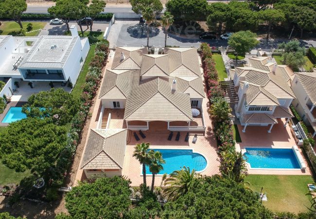 Villa em Vilamoura - Villa Magellan | 4 Quartos | Frente Golfe | Vilamoura Villa em Vilamoura - Villa Magellan | 4 Quartos | Frente Golfe | Vilamoura