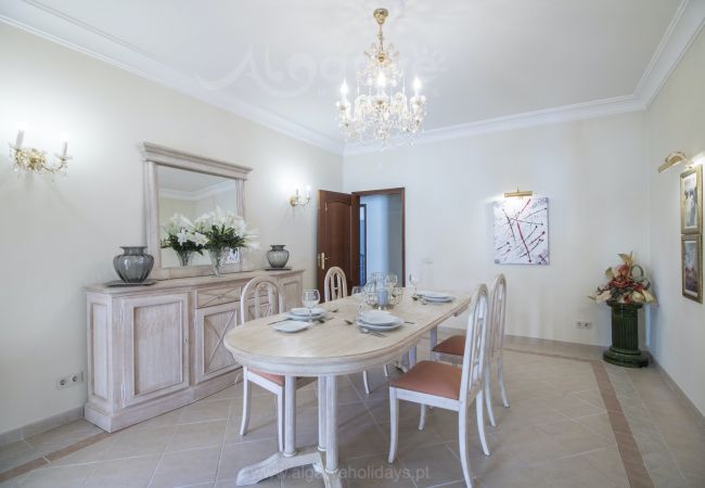 Villa em Vilamoura - Villa Magellan | 4 Quartos | Frente Golfe | Vilamoura Villa em Vilamoura - Villa Magellan | 4 Quartos | Frente Golfe | Vilamoura