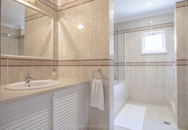 Villa em Vilamoura - Villa Magellan | 4 Quartos | Frente Golfe | Vilamoura Villa em Vilamoura - Villa Magellan | 4 Quartos | Frente Golfe | Vilamoura