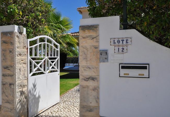 Villa em Albufeira - Villa Tulipa | 4 Quartos | Piscina Privada | Albufeira Villa em Albufeira - Villa Tulipa | 4 Quartos | Piscina Privada | Albufeira