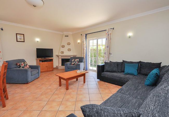 Villa em Albufeira - Villa Tulipa | 4 Quartos | Piscina Privada | Albufeira Villa em Albufeira - Villa Tulipa | 4 Quartos | Piscina Privada | Albufeira