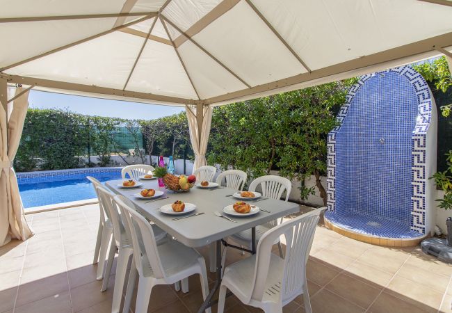 Villa em Albufeira - Villa Tulipa | 4 Quartos | Piscina Privada | Albufeira Villa em Albufeira - Villa Tulipa | 4 Quartos | Piscina Privada | Albufeira