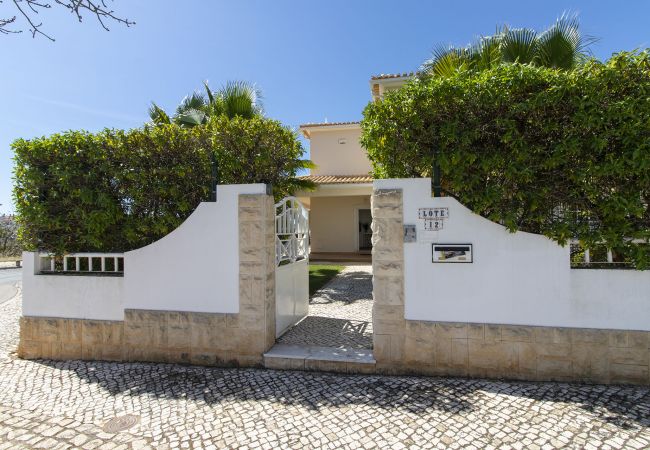 Villa em Albufeira - Villa Tulipa | 4 Quartos | Piscina Privada | Albufeira Villa em Albufeira - Villa Tulipa | 4 Quartos | Piscina Privada | Albufeira