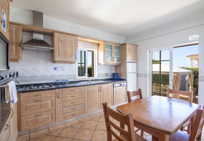Villa em Albufeira - Villa Tulipa | 4 Quartos | Piscina Privada | Albufeira Villa em Albufeira - Villa Tulipa | 4 Quartos | Piscina Privada | Albufeira