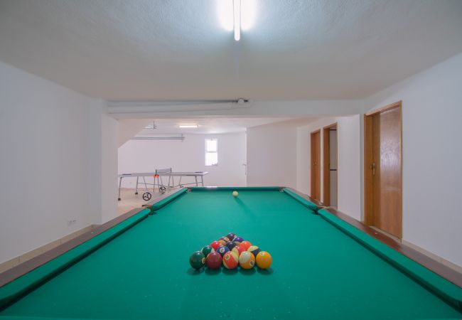 Villa em Galé - Villa Azul | 4 Quartos | Ao pé da praia | Galé Villa em Galé - Villa Azul | 4 Quartos | Ao pé da praia | Galé