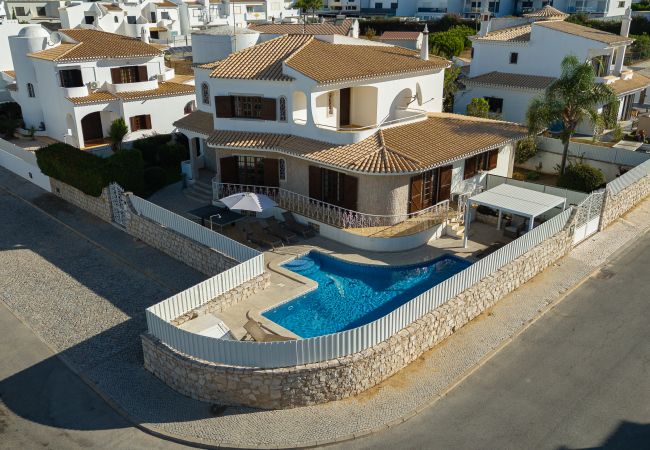 Villa em Galé - Villa Brisa do Mar | 4 Quartos | Perto da Praia | Galé