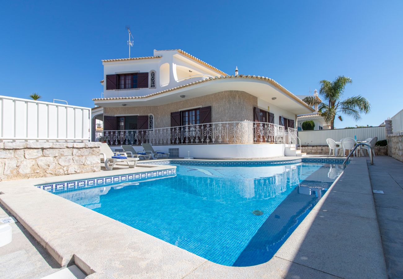 Villa em Galé - Villa Brisa do Mar | 4 Quartos | Perto da Praia | Galé