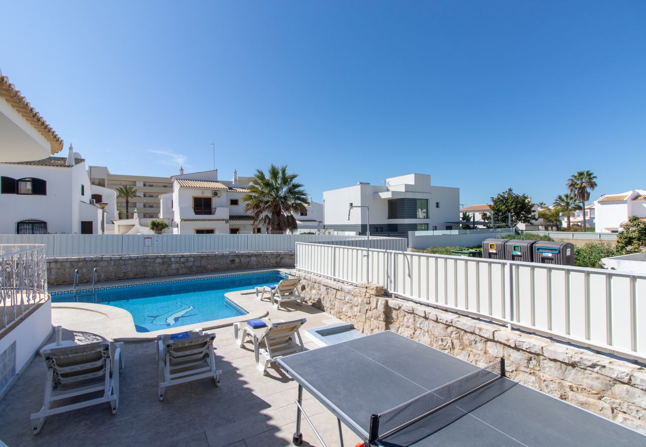Villa em Galé - Villa Brisa do Mar | 4 Quartos | Perto da Praia | Galé
