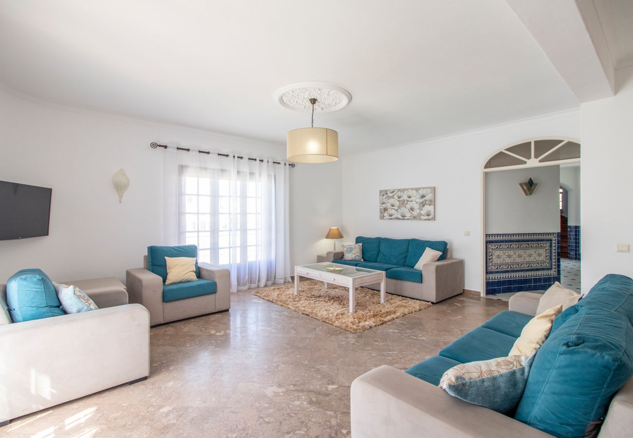 Villa em Galé - Villa Brisa do Mar | 4 Quartos | Perto da Praia | Galé