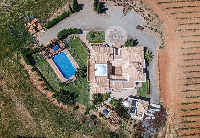 Villa em Albufeira - Quinta Dionysus | 6 Quartos | Vinha Própria | Albufeira