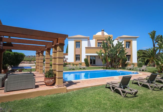 Villa em Albufeira - Quinta Dionysus | 6 Quartos | Vinha Própria | Albufeira