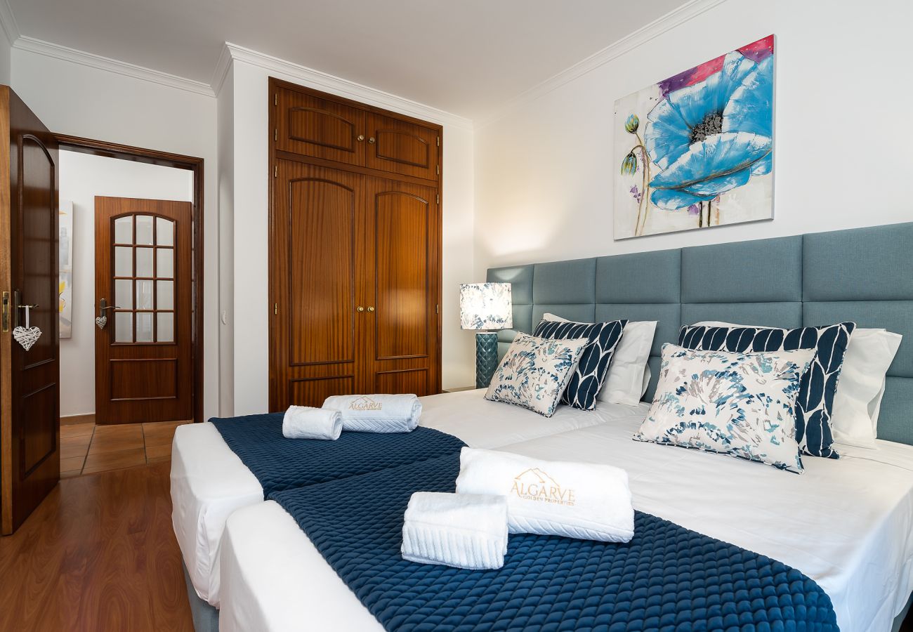 Apartamento em Lagos - Sea La Vie | On the Beach, City Center & Marina 