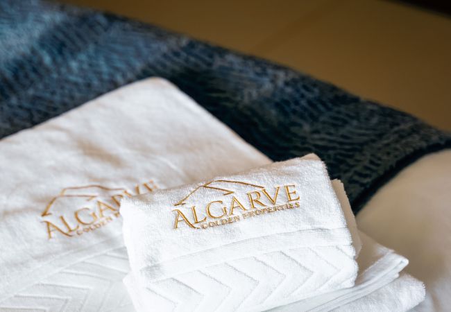 Apartamento em Lagos - Marina Village: Pool |Garage | Prime Location | AC Apartamento em Lagos - Marina Village: Pool |Garage | Prime Location | AC