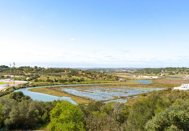 Apartamento em Lagos - Marina Village: Pool |Garage | Prime Location | AC Apartamento em Lagos - Marina Village: Pool |Garage | Prime Location | AC