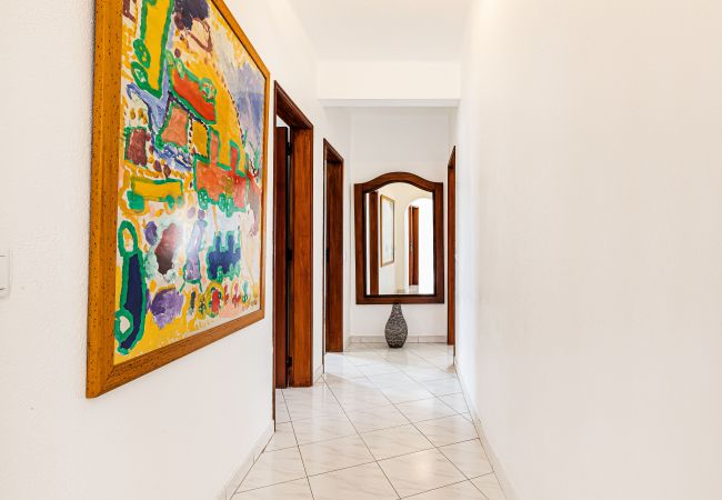 Villa em Porches - Casa do Vale | PET Friendly | Pool Lagoa Retreat Villa em Porches - Casa do Vale | PET Friendly | Pool Lagoa Retreat