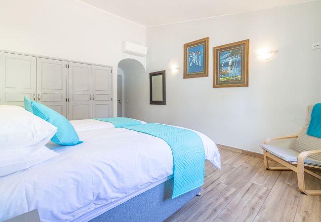 Villa em Lagos - Villa Dean: Private Pool | For Families | AC & WI-FI | Near Golf Course Villa em Lagos - Villa Dean: Private Pool | For Families | AC & WI-FI | Near Golf Course