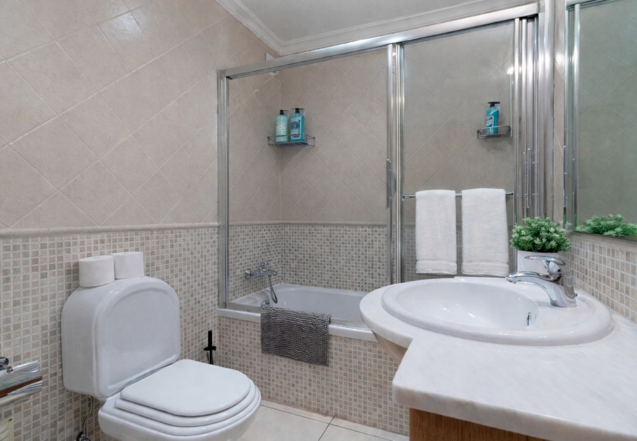 Apartamento em Quarteira - Apartamento Alameda | 2 Quartos | Varanda Espaçosa | Quarteira