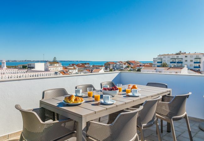 Casa em Lagos - Luxury Villa in Lagos Downtown | Terrace | WIFI Casa em Lagos - Luxury Villa in Lagos Downtown | Terrace | WIFI