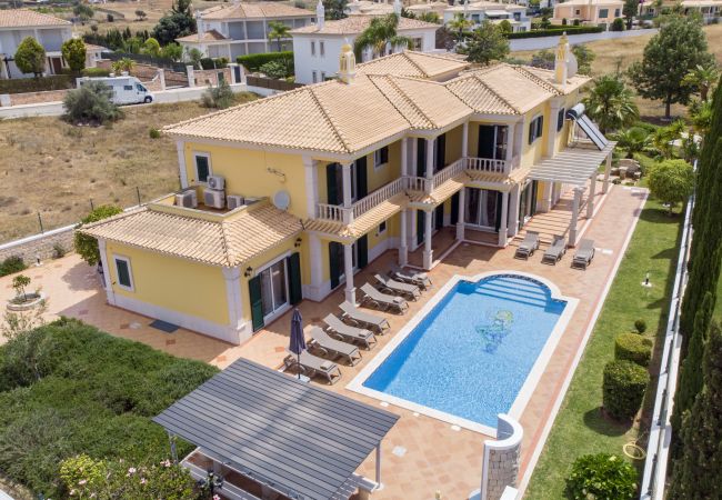 Villa em Albufeira - Villa Iris | 5 Quartos | Premium | Galé Villa em Albufeira - Villa Iris | 5 Quartos | Premium | Galé