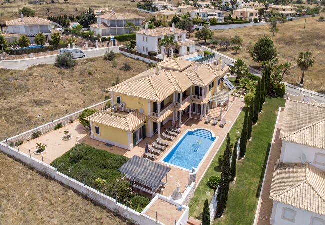 Villa em Albufeira - Villa Iris | 5 Quartos | Premium | Galé Villa em Albufeira - Villa Iris | 5 Quartos | Premium | Galé