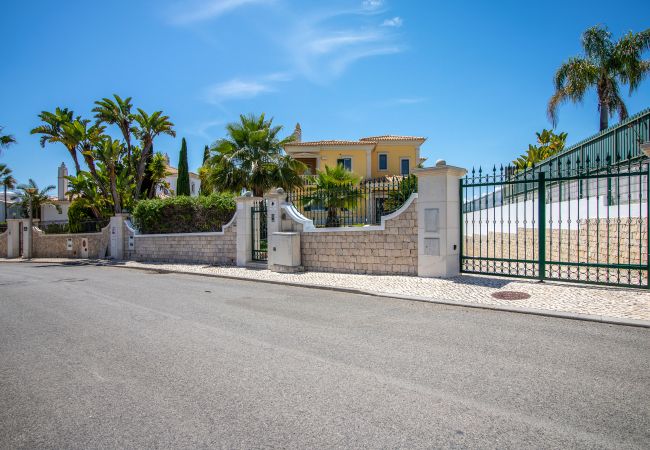 Villa em Albufeira - Villa Iris | 5 Quartos | Premium | Galé Villa em Albufeira - Villa Iris | 5 Quartos | Premium | Galé