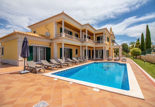 Villa em Albufeira - Villa Iris | 5 Quartos | Premium | Galé Villa em Albufeira - Villa Iris | 5 Quartos | Premium | Galé