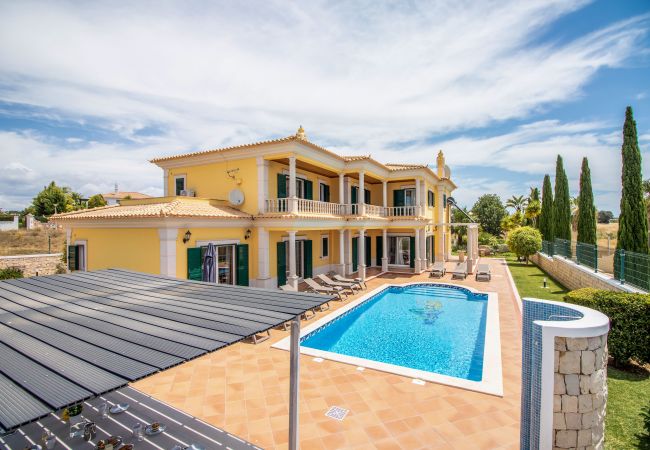 Villa em Albufeira - Villa Iris | 5 Quartos | Premium | Galé Villa em Albufeira - Villa Iris | 5 Quartos | Premium | Galé