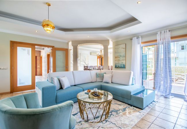 Villa em Albufeira - Villa Iris | 5 Quartos | Premium | Galé Villa em Albufeira - Villa Iris | 5 Quartos | Premium | Galé