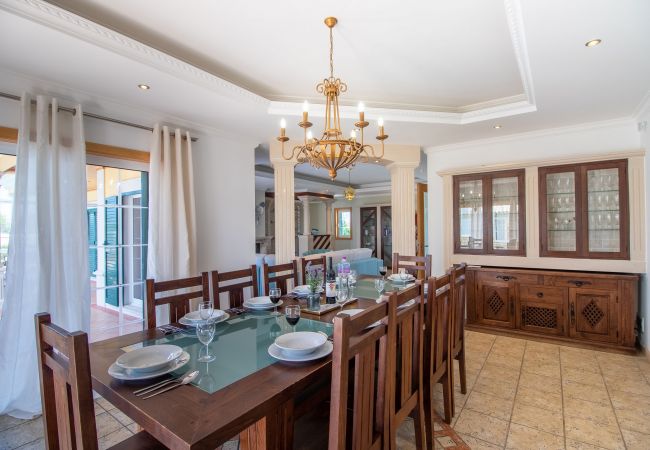 Villa em Albufeira - Villa Iris | 5 Quartos | Premium | Galé Villa em Albufeira - Villa Iris | 5 Quartos | Premium | Galé