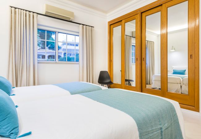 Villa em Vale do Lobo - Villa Solseta Villa em Vale do Lobo - Villa Solseta