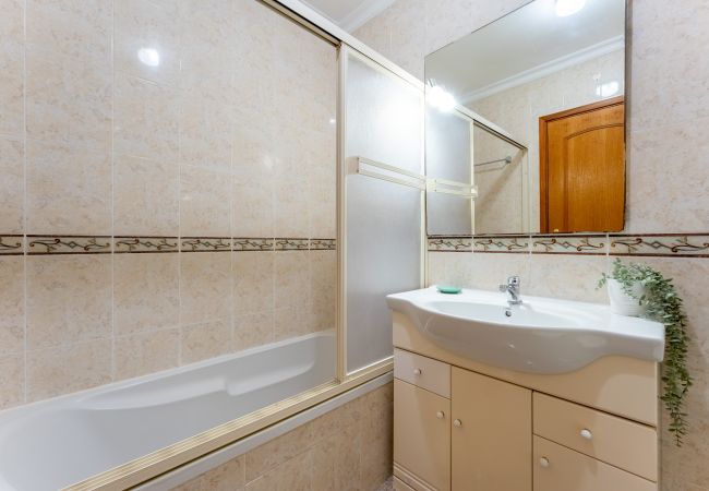 Casa geminada em Albufeira - Casa Pimenta | 5 Quartos | Central | Olhos de Água