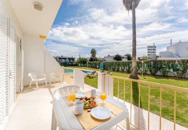 Casa geminada em Albufeira - Casa Sal | 4 Quartos | Central | Olhos de Água Casa geminada em Albufeira - Casa Sal | 4 Quartos | Central | Olhos de Água