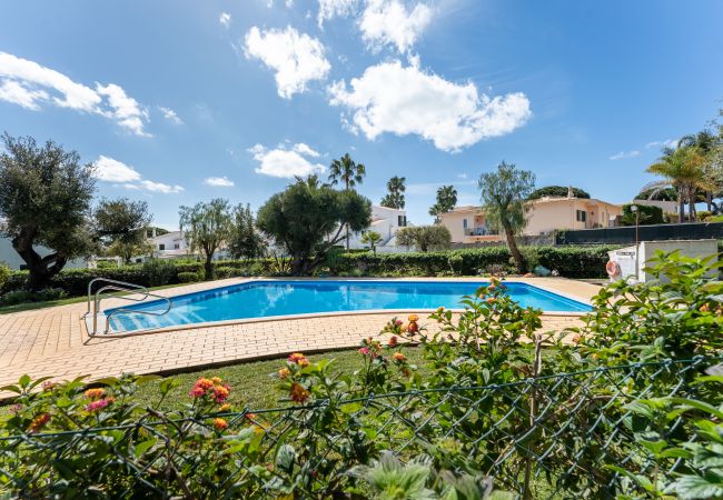 Casa em Albufeira - Casa da Paz | 3 Quartos | Olhos de Água | Albufeira Casa em Albufeira - Casa da Paz | 3 Quartos | Olhos de Água | Albufeira