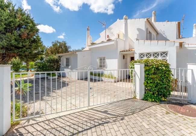 Casa em Albufeira - Casa da Paz | 3 Quartos | Olhos de Água | Albufeira Casa em Albufeira - Casa da Paz | 3 Quartos | Olhos de Água | Albufeira