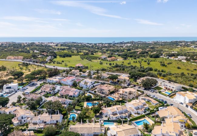 Casa em Albufeira - Casa da Paz | 3 Quartos | Olhos de Água | Albufeira Casa em Albufeira - Casa da Paz | 3 Quartos | Olhos de Água | Albufeira