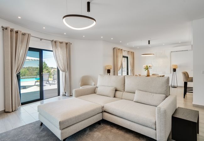 Villa em Loulé - Quinta do Cerro | 4 Bedrooms | Calmo | Loulé Villa em Loulé - Quinta do Cerro | 4 Bedrooms | Calmo | Loulé