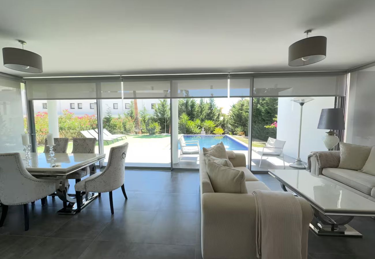 Villa em Pêra - Villa Pêra