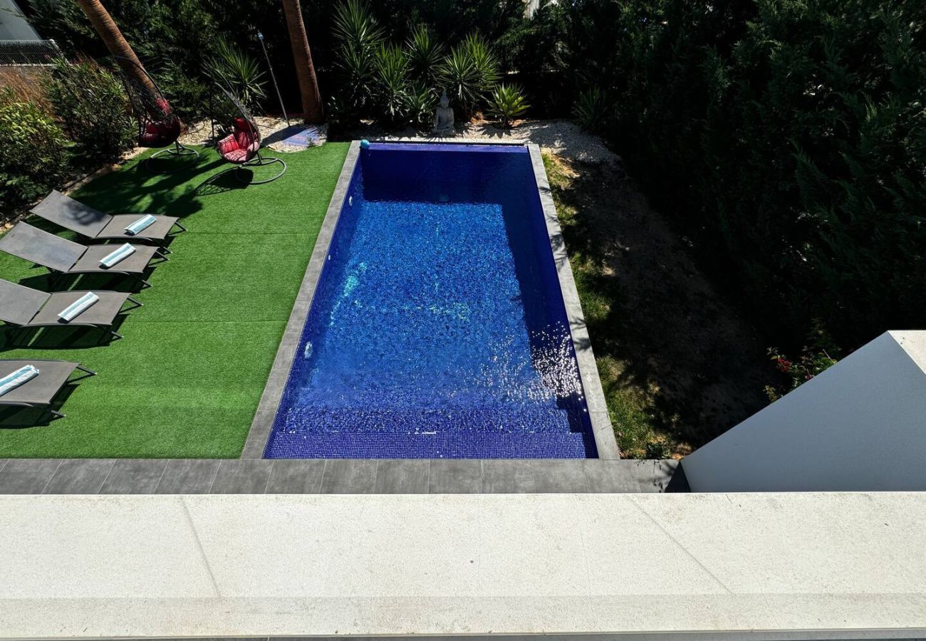 Villa em Pêra - Villa Pêra