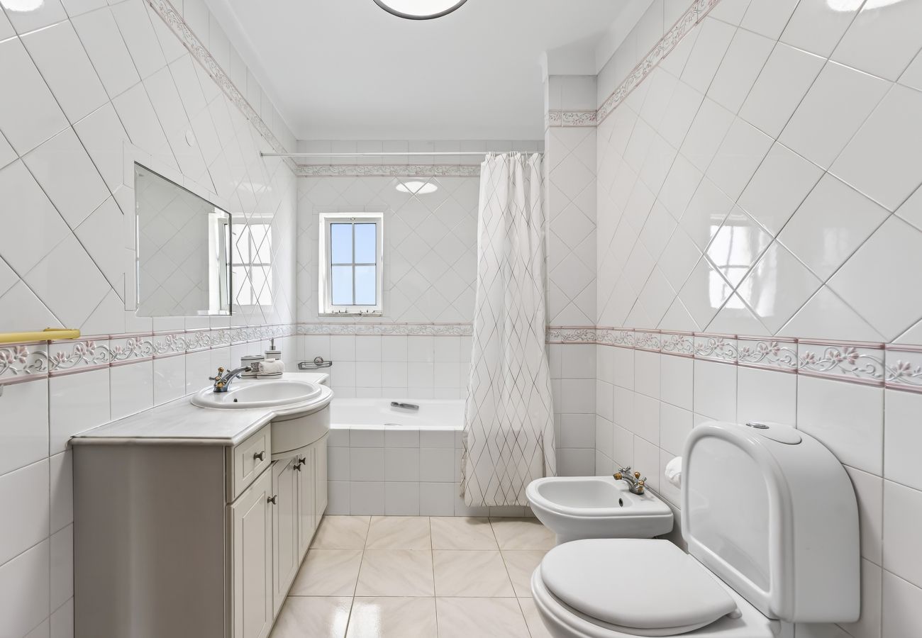 Villa em Albufeira - Villa Girassol | 5 Quartos | Central | Albufeira