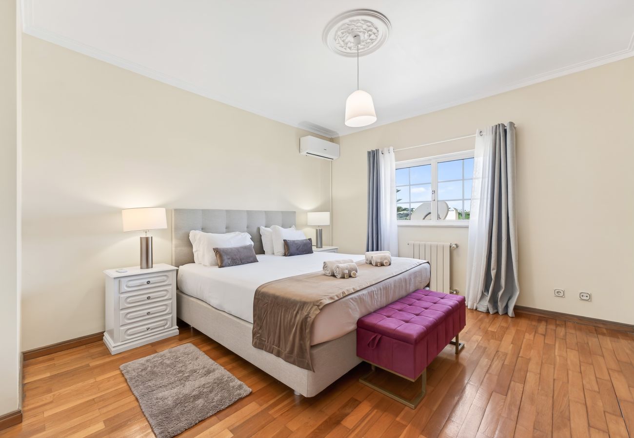 Villa em Albufeira - Villa Girassol | 5 Quartos | Central | Albufeira