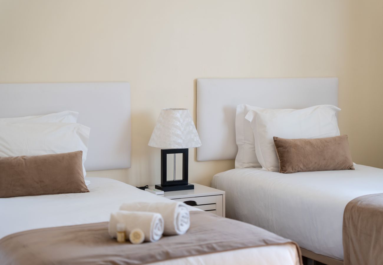 Villa em Albufeira - Villa Girassol | 5 Quartos | Central | Albufeira