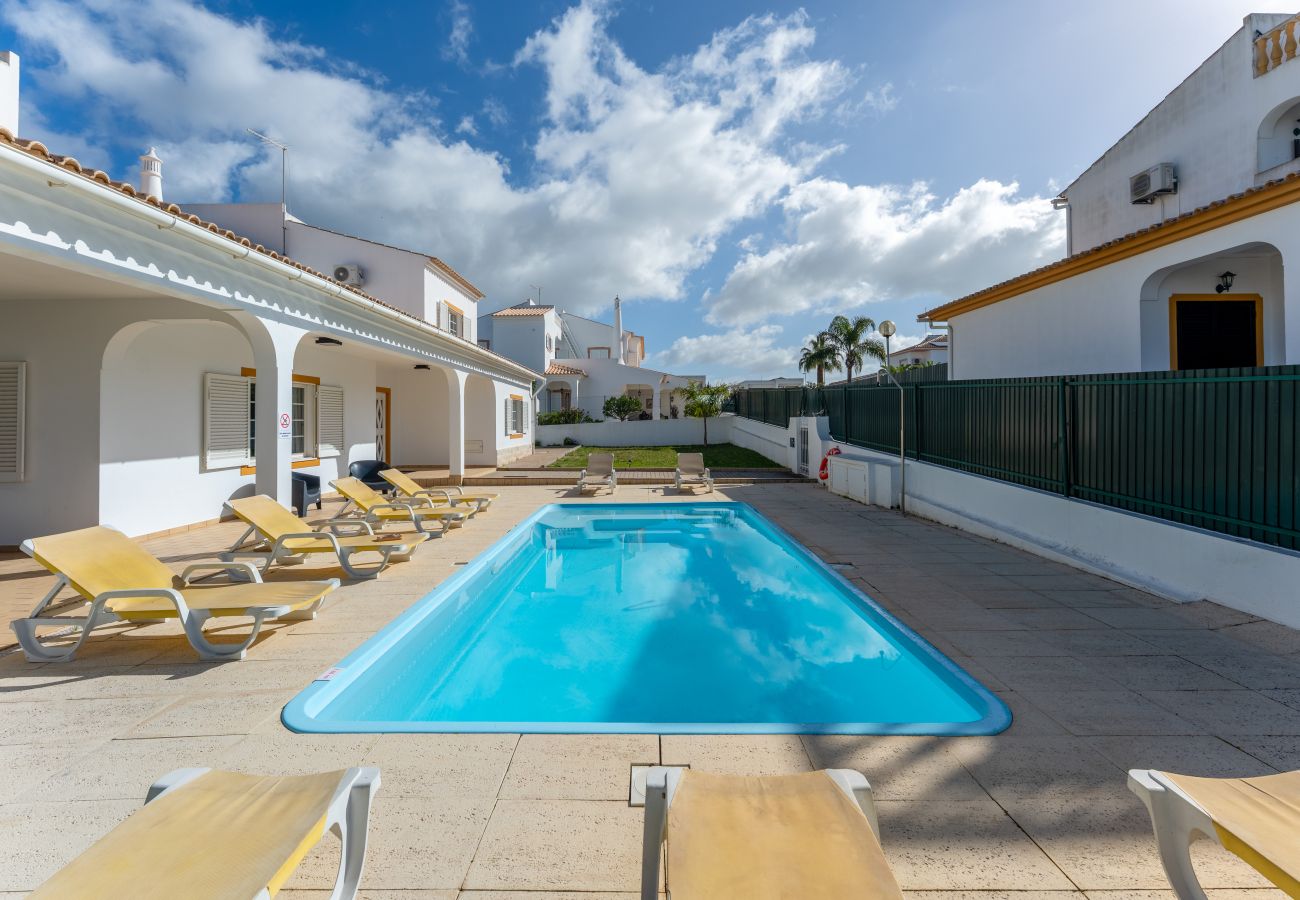 Villa em Albufeira - Villa Girassol | 5 Quartos | Central | Albufeira